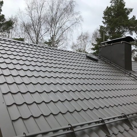 Valmis tiilikuvio peltikatto